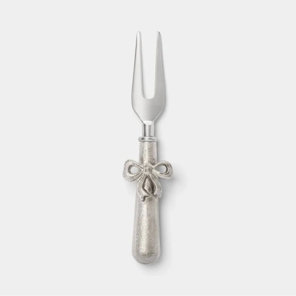 NEW Threshold Silver Bow Cheese Tool Set 4pk
